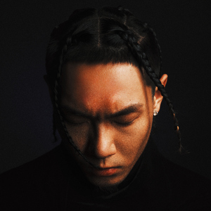 修女被❌❌吸乳
